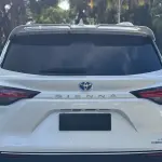 Toyota Sienna 2023 246 л.с. из Китая