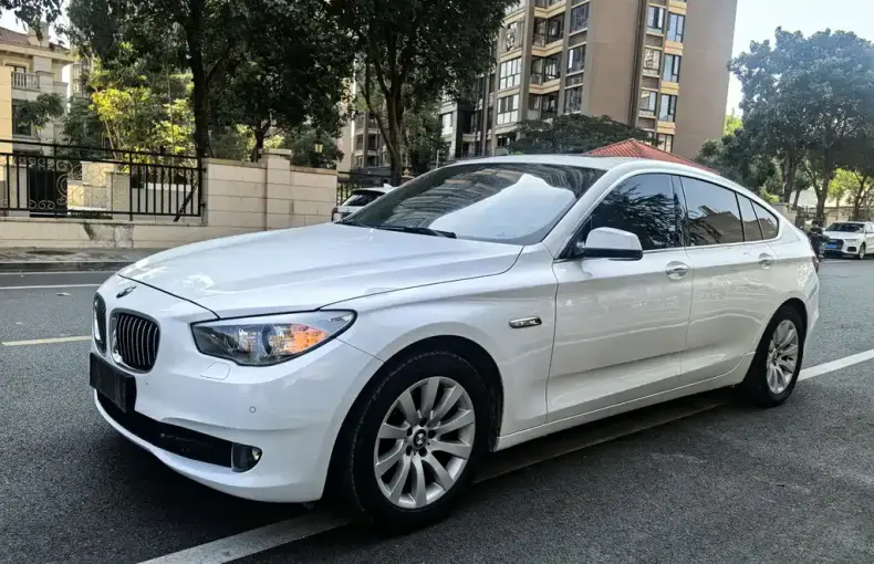 BMW 5 Series GT 2013 из Китая