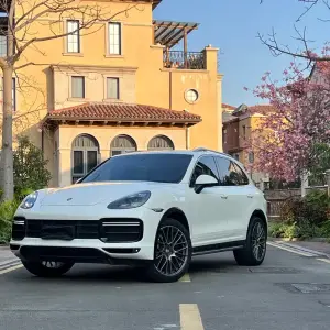 Porsche Cayenne 2012 из Китая