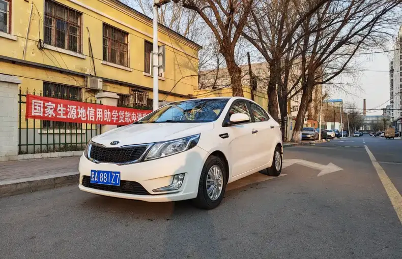 Kia K2 2014 из Китая