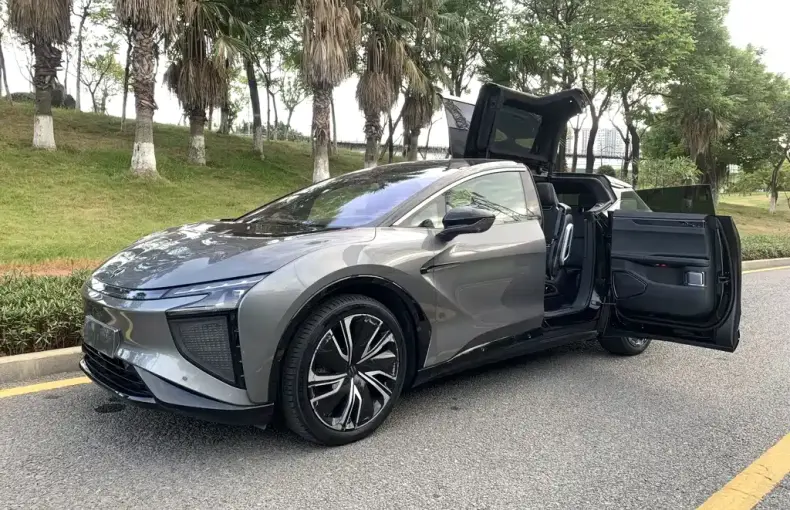 HiPhi HiPhi X 2022 из Китая