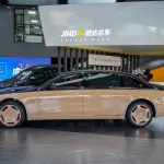 Mercedes-Benz S-Class 2023 из Китая