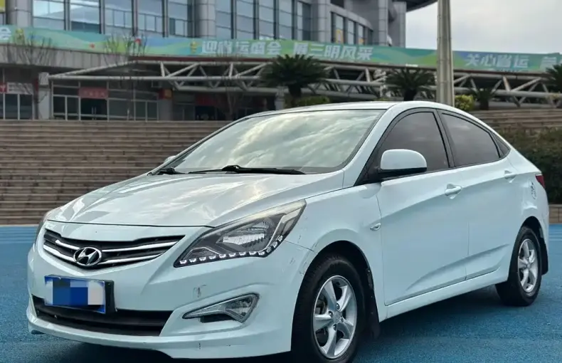 Hyundai Verna 2014 из Китая