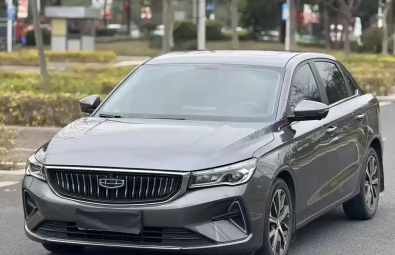 Geely Emgrand 2022 из Китая