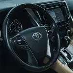 Toyota Alphard 2018 из Китая