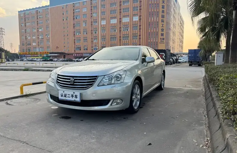Toyota Crown 2010 из Китая