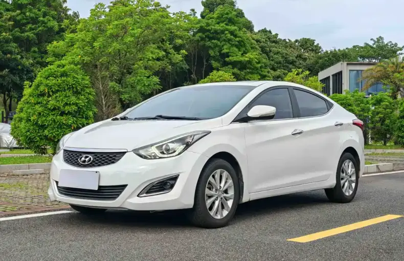 Hyundai Elantra Langdong 2016 из Китая