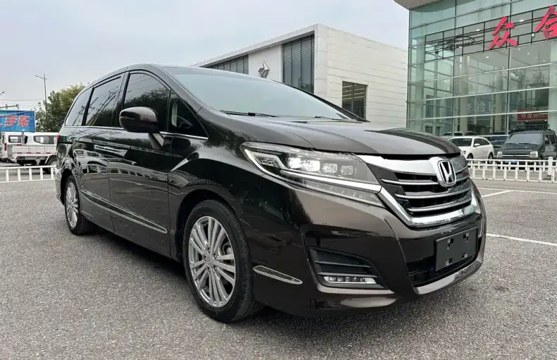 Honda Elysion 2020 из Китая