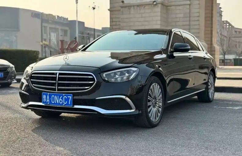 Mercedes-Benz E-Class 2023 из Китая