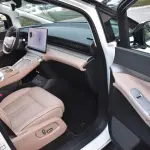 XPeng X9 2024 из Китая