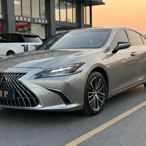 Lexus ES 2022 178 л.с. 178 л.с. из Китая
