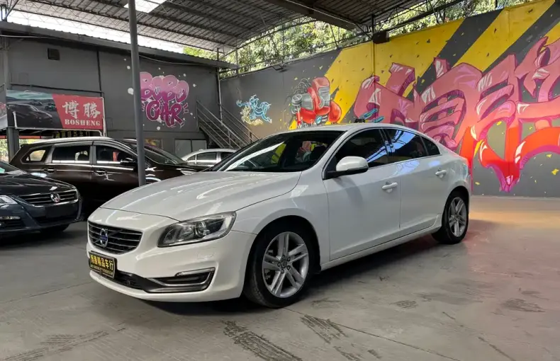 Volvo S60 2015 из Китая