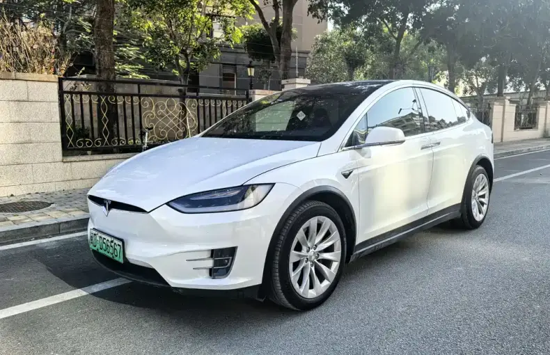 Tesla Model X 2018 из Китая