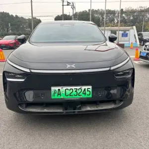 XPeng 小鹏G7 2025 из Китая
