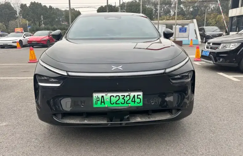 XPeng 小鹏G7 2025 из Китая