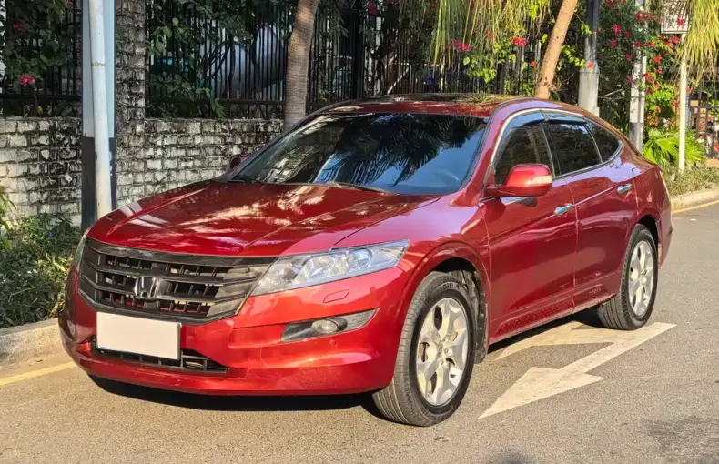 Honda Crosstour 2012 из Китая