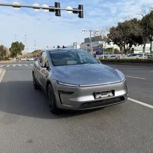 Tesla Model Y 2025 из Китая