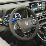 Toyota Crown Kluger 2025 из Китая