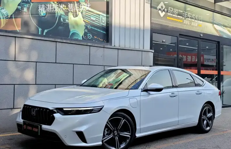 Honda Inspire PHEV 2025 из Китая