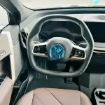 BMW iX из Китая