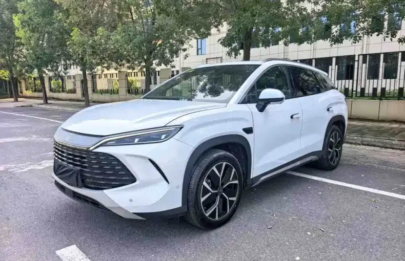 BYD L DM-i 2025 из Китая