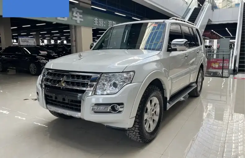 Mitsubishi Pajero (Import) 2018 из Китая
