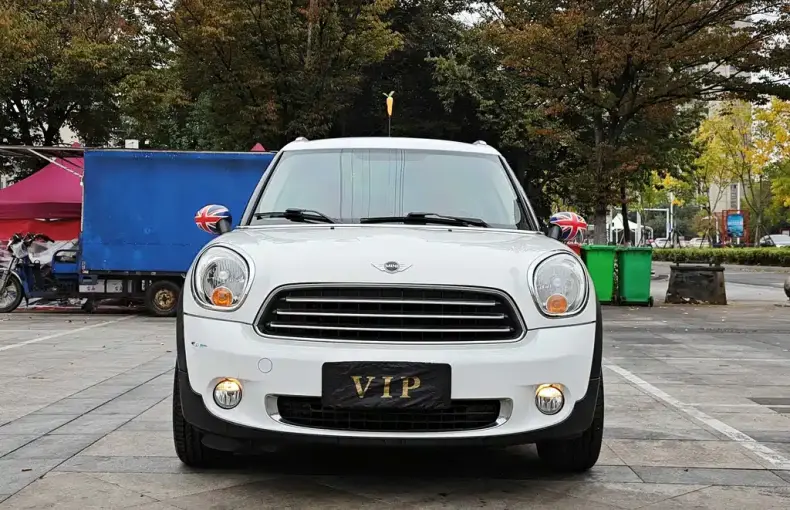 MINI Mini Countryman 2014 из Китая