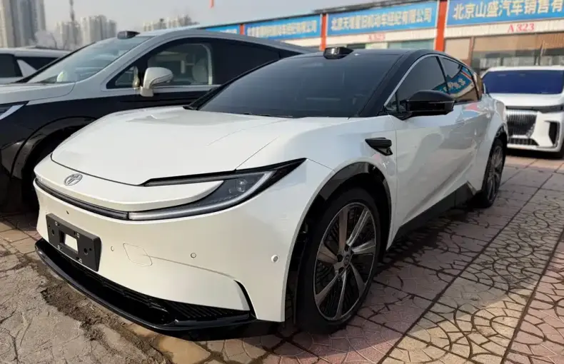 Toyota 丰田bZ5 2025 из Китая