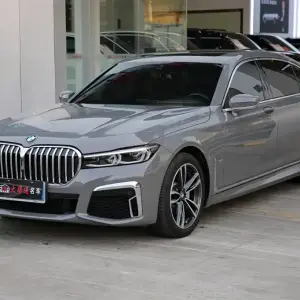 BMW 7 Series 2023 из Китая