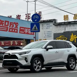 Toyota RAV4 2022 из Китая