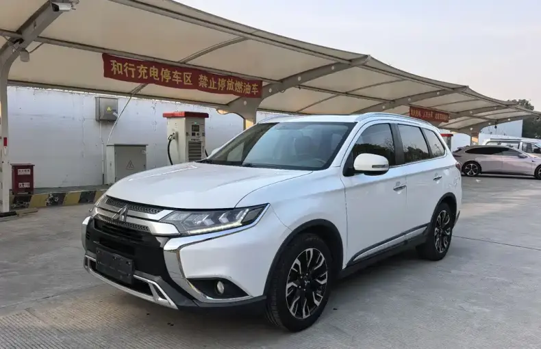 Mitsubishi Outlander 2020 из Китая