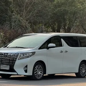 Toyota Alphard 2017 из Китая