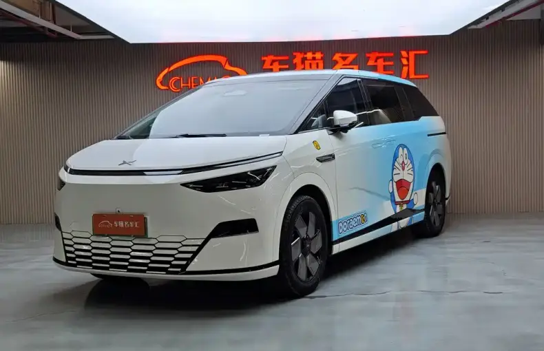 XPeng X9 2024 из Китая