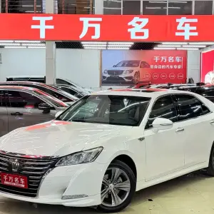 Toyota Crown 2016 из Китая