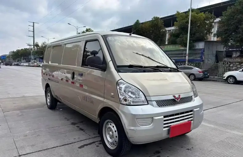 Wuling Rongguang 2021 из Китая