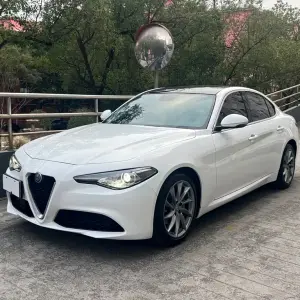 Alfa Romeo Giulia 2019 200 л.с. — лот 57344996 из Китая
