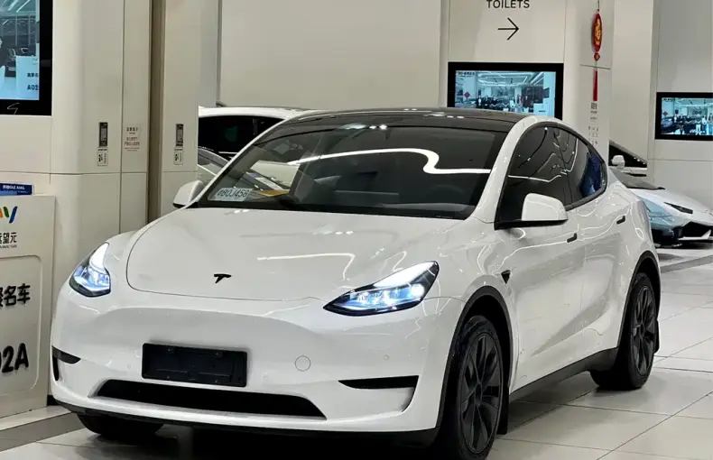 Tesla Model Y 2024 из Китая