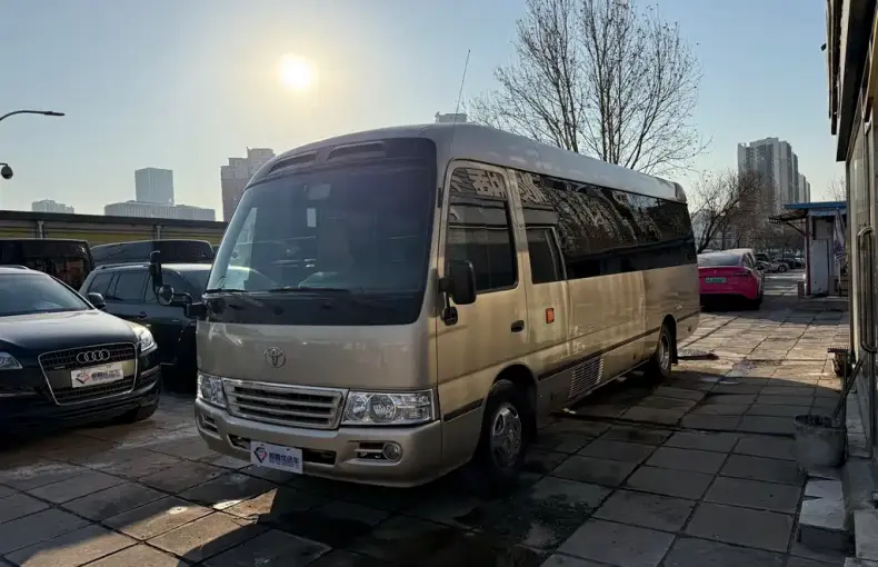 Toyota Coaster 2012 из Китая