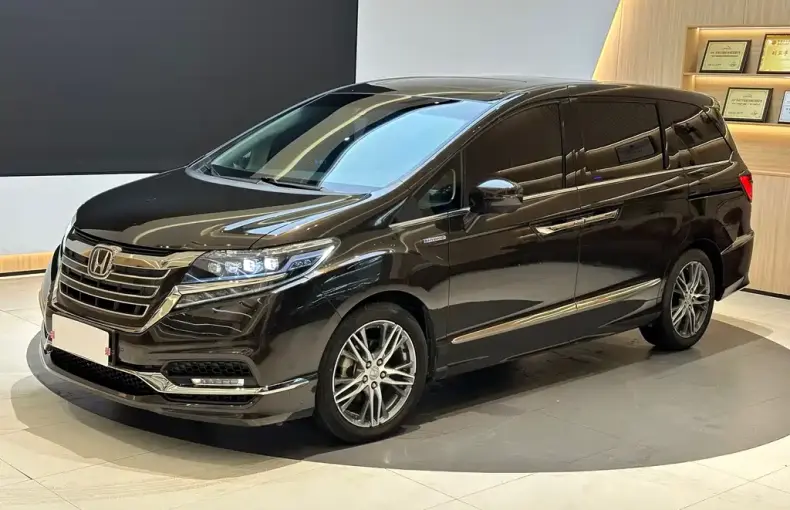 Honda Elysion 2019 из Китая