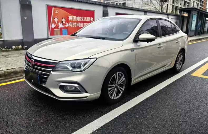 Roewe i5 2019 из Китая