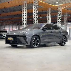 Lynk & Co 03 2024 из Китая