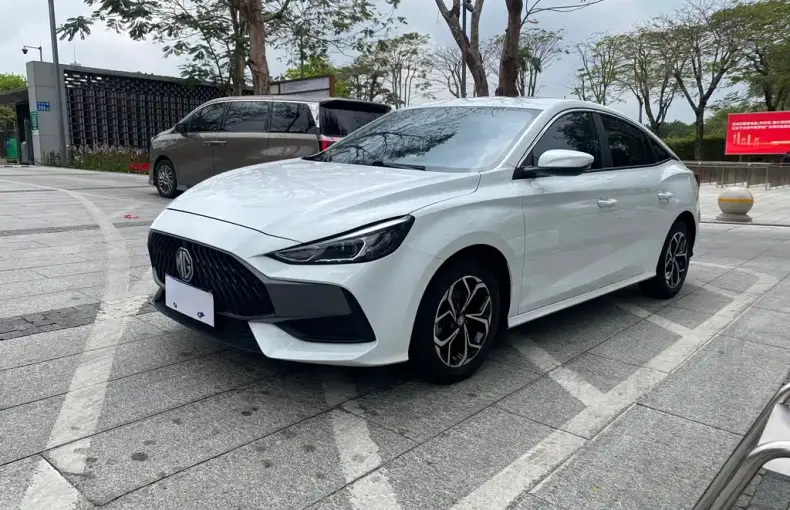 MG MG5 2022 из Китая