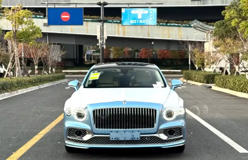 Bentley Flying Spur из Китая
