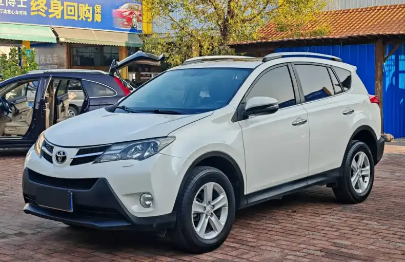 Toyota RAV4 2014 из Китая