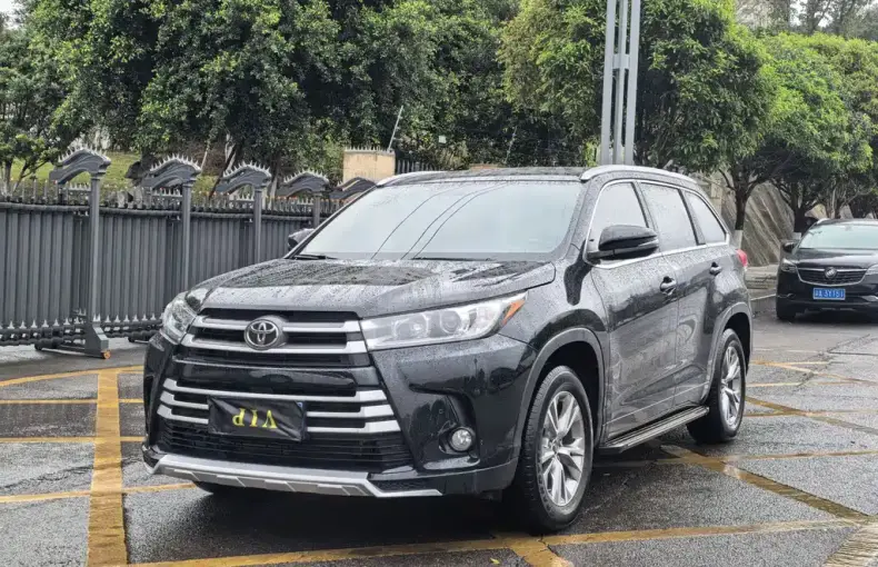 Toyota Highlander 2021 из Китая