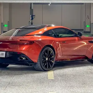 Aston Martin DB11 2019 из Китая