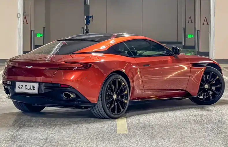 Aston Martin DB11 2019 из Китая