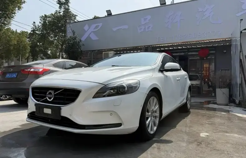 Volvo V40 2016 из Китая