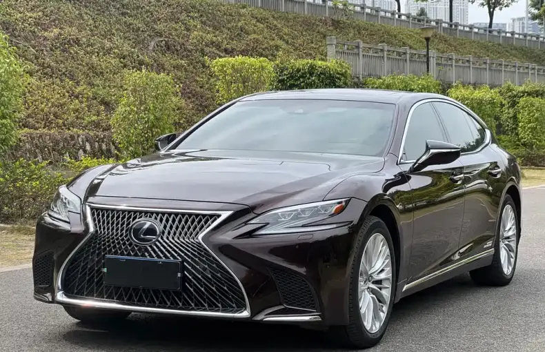 Lexus LS 2019 из Китая
