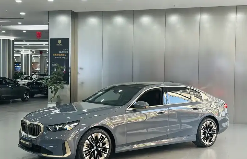 BMW 5 Series 2024 из Китая